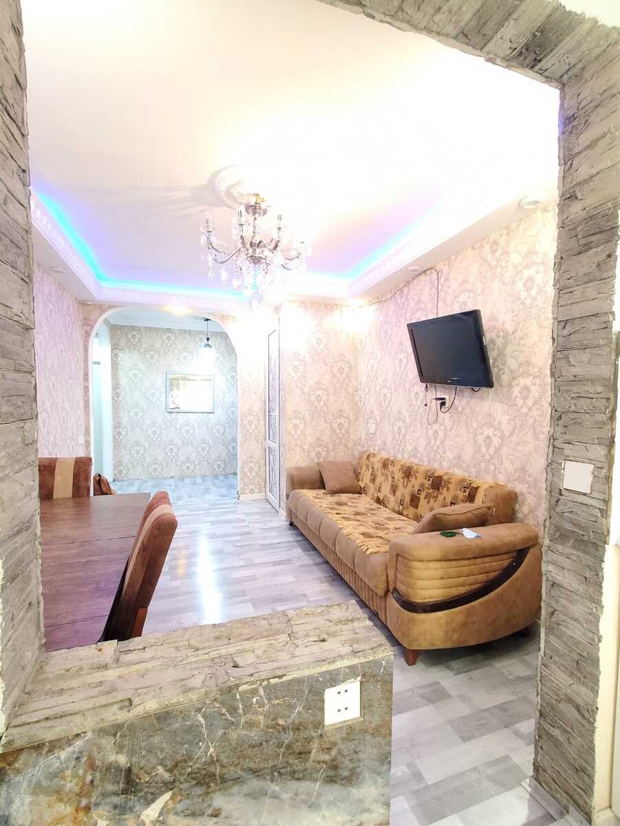 Satılır 3 otaqlı köhnə tikili, 70 m², Əhmədli m.-12