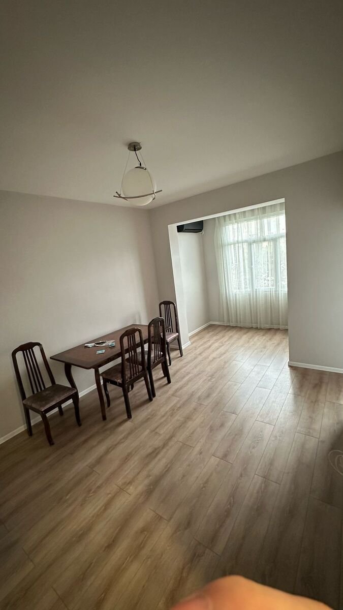 Satılır 2 otaqlı köhnə tikili, 56 m², Memar Əcəmi m.-1