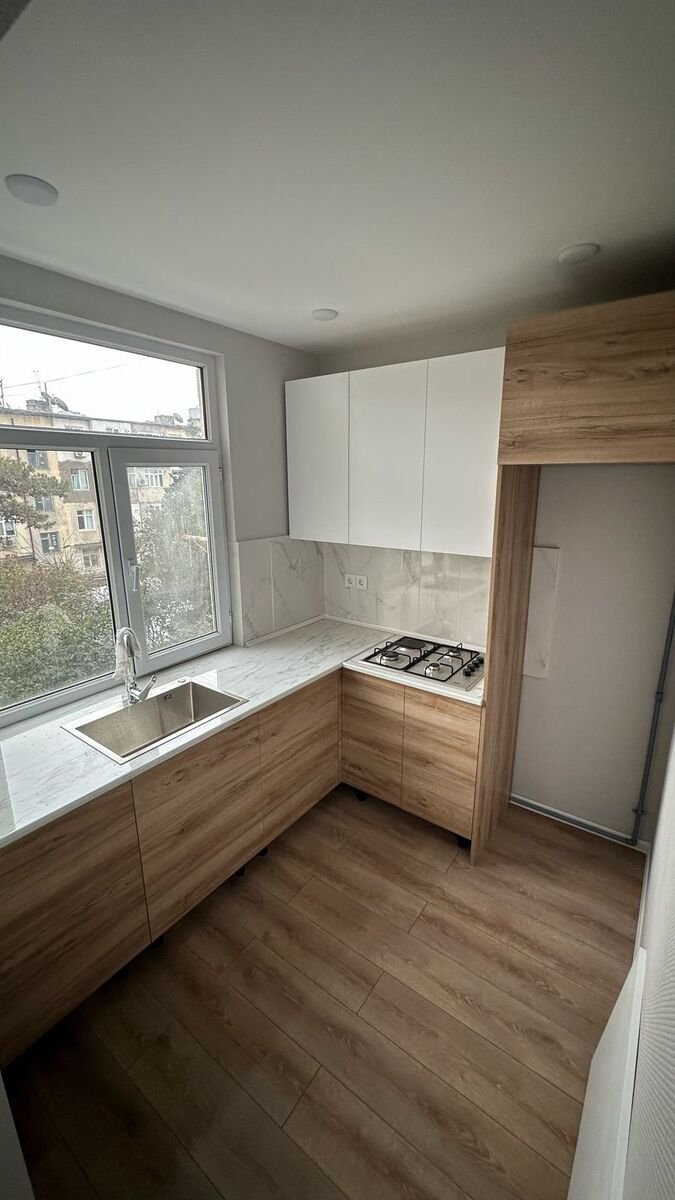 Satılır 2 otaqlı köhnə tikili, 56 m², Memar Əcəmi m.-11