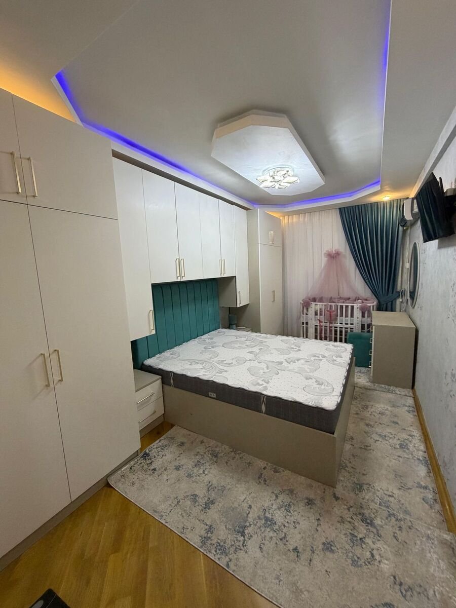 Satılır 2 otaqlı yeni tikili, 78 m², İnşaatçılar m.-1