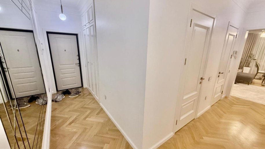 Satılır 3 otaqlı yeni tikili, 150 m², Qara Qarayev m.-22