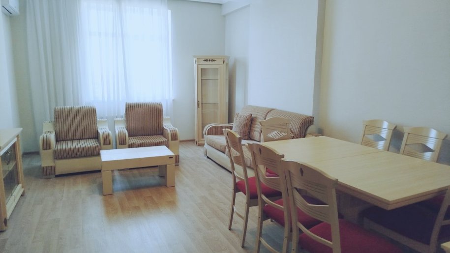 Satılır 3 otaqlı yeni tikili, 118 m², Azadlıq Prospekti m.-1