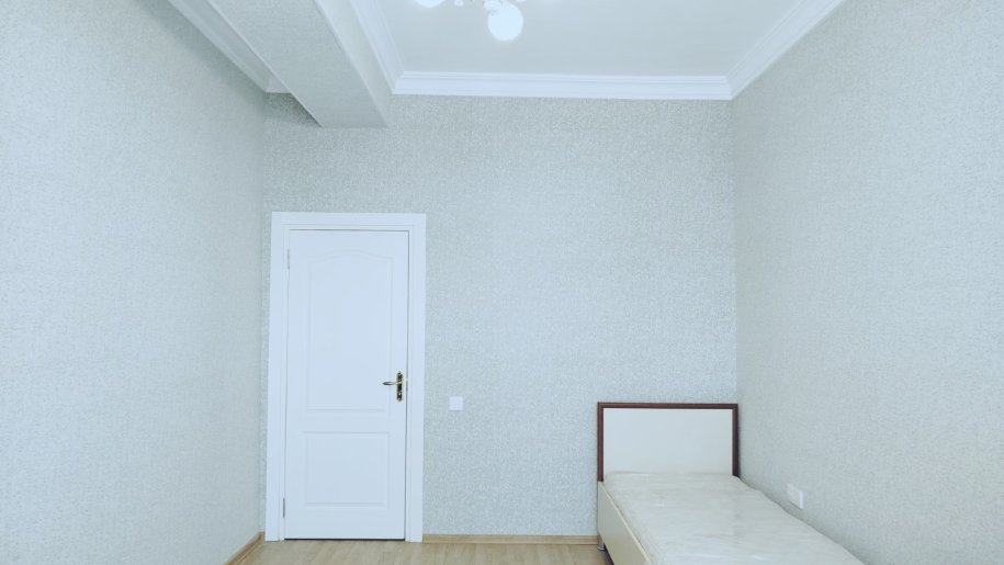 Satılır 3 otaqlı yeni tikili, 118 m², Azadlıq Prospekti m.-8