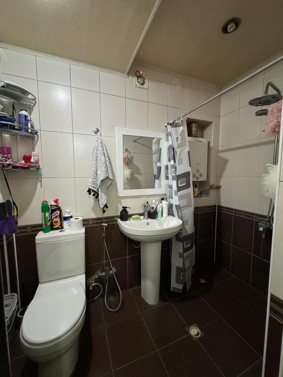 Satılır 4 otaqlı köhnə tikili, 100 m², Yasamal-7