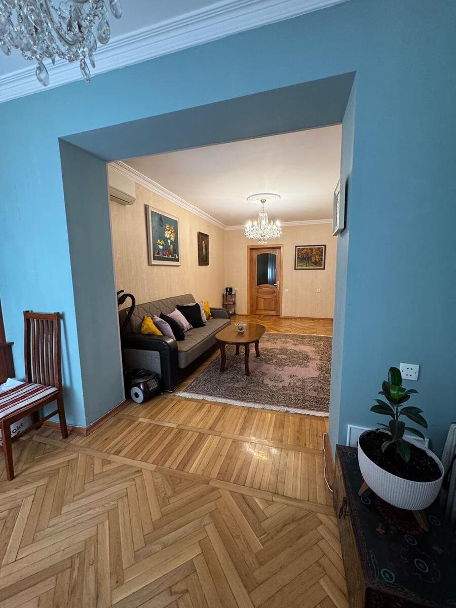 Satılır 4 otaqlı köhnə tikili, 100 m², Yasamal-14