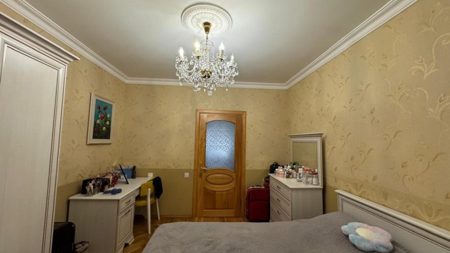 Satılır 4 otaqlı köhnə tikili, 100 m², Yasamal-17