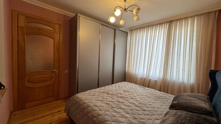 Satılır 4 otaqlı köhnə tikili, 100 m², Yasamal-20