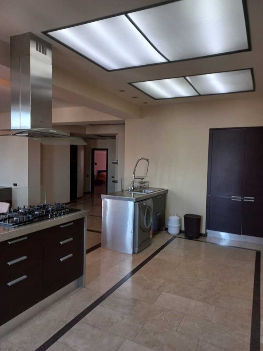 Kirayə verilir 3 otaqlı yeni tikili, 200 m², Nizami m.-9