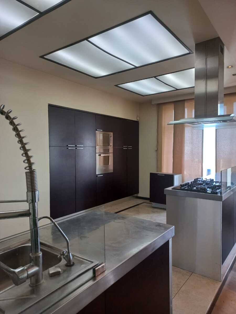 Kirayə verilir 3 otaqlı yeni tikili, 200 m², Nizami m.-16