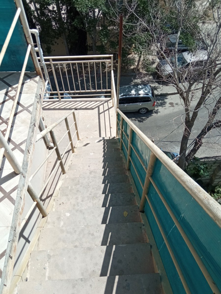Satılır 1 otaqlı köhnə tikili, 15 m², Nəsimi-5
