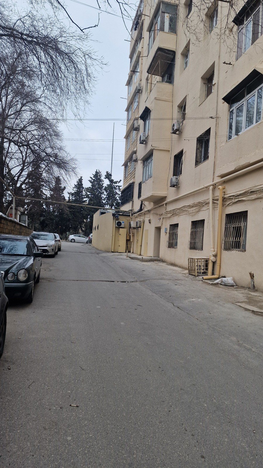 Satılır 3 otaqlı köhnə tikili, 75 m², Neftçilər m.-1