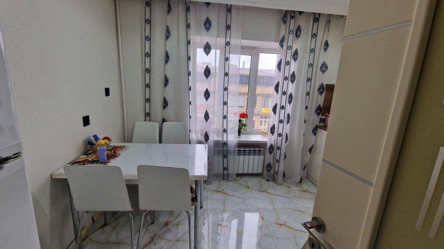 Satılır 3 otaqlı köhnə tikili, 75 m², Neftçilər m.-6