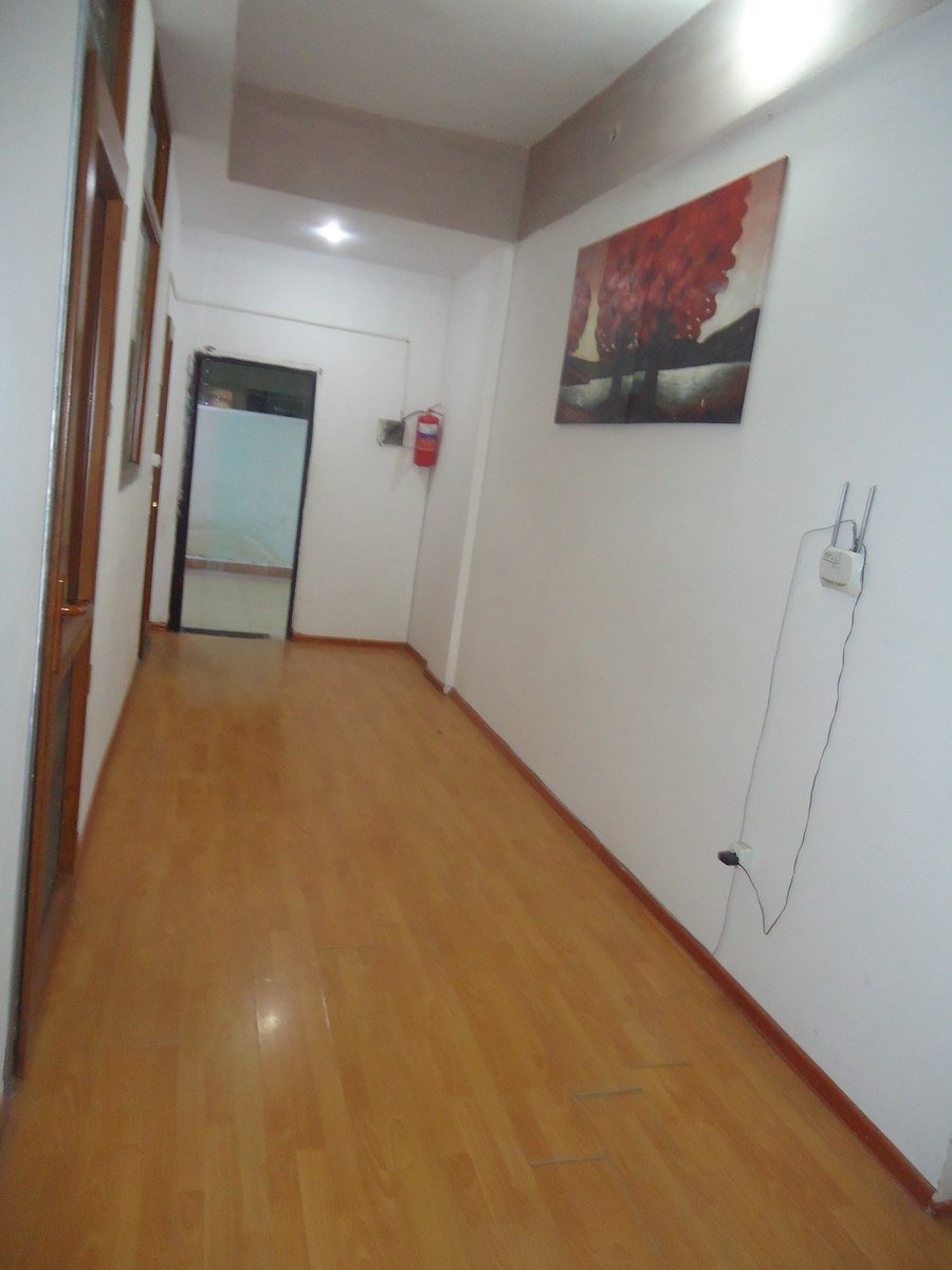 90 m<sup>2</sup> ofis icarəyə verilir, Xətai m.-10