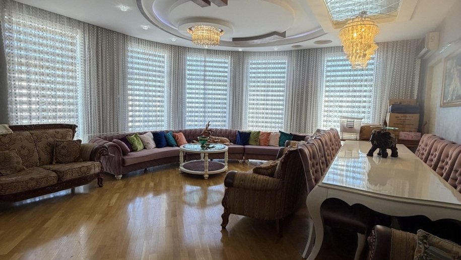 Satılır 4 otaqlı yeni tikili, 175 m², Azadlıq Prospekti m.-2