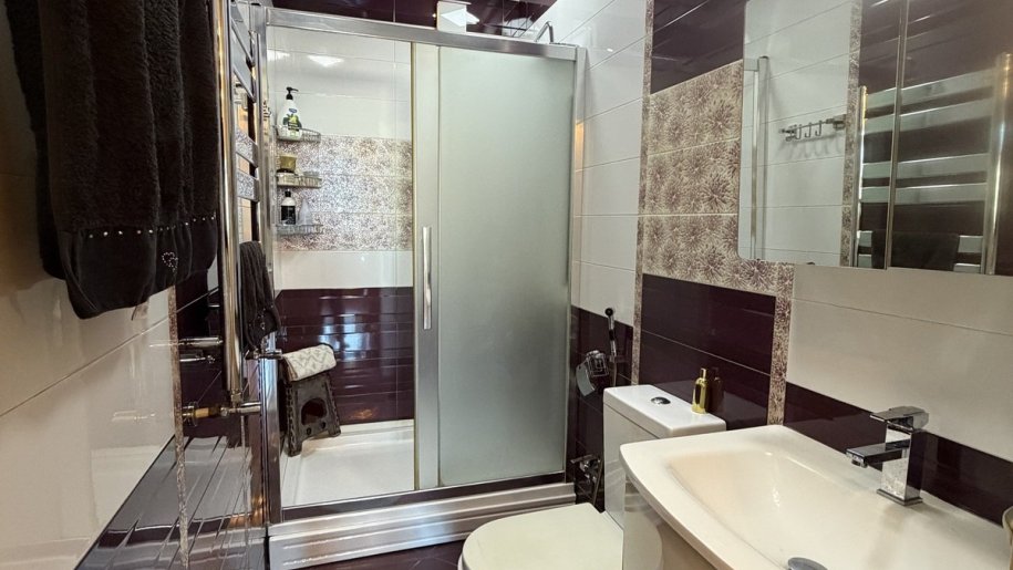 Satılır 4 otaqlı yeni tikili, 175 m², Azadlıq Prospekti m.-12