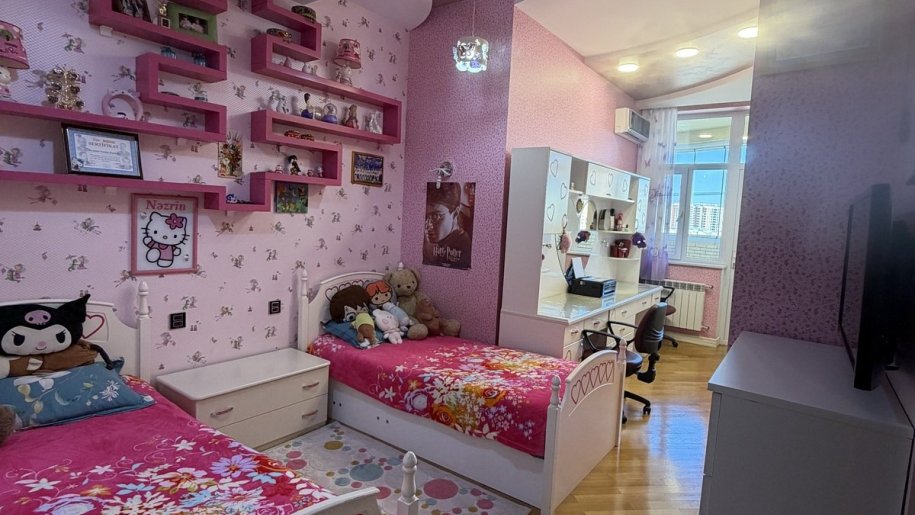 Satılır 4 otaqlı yeni tikili, 175 m², Azadlıq Prospekti m.-14