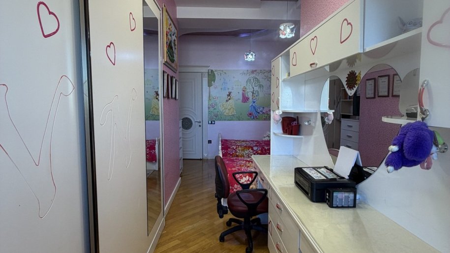 Satılır 4 otaqlı yeni tikili, 175 m², Azadlıq Prospekti m.-16