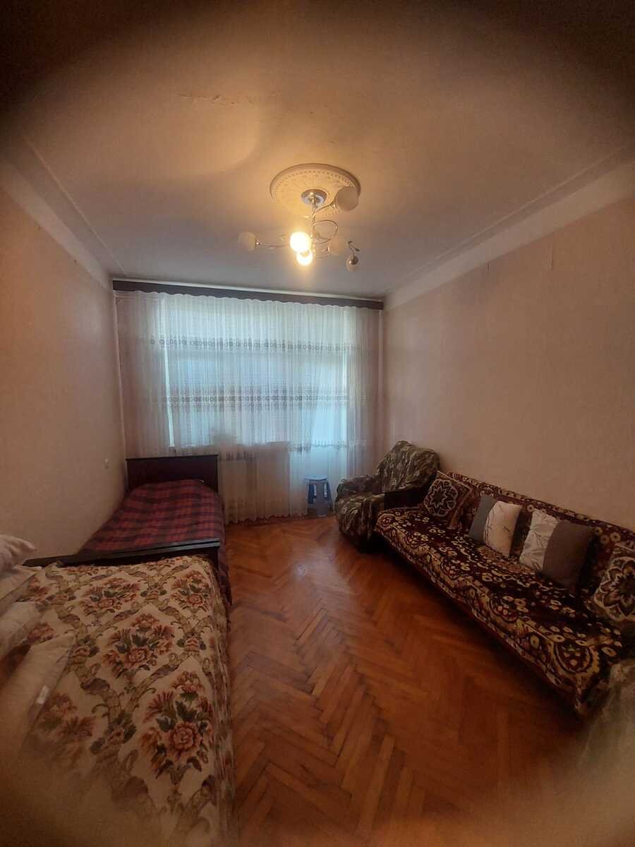Satılır 4 otaqlı köhnə tikili, 110 m², Həzi Aslanov m.-2