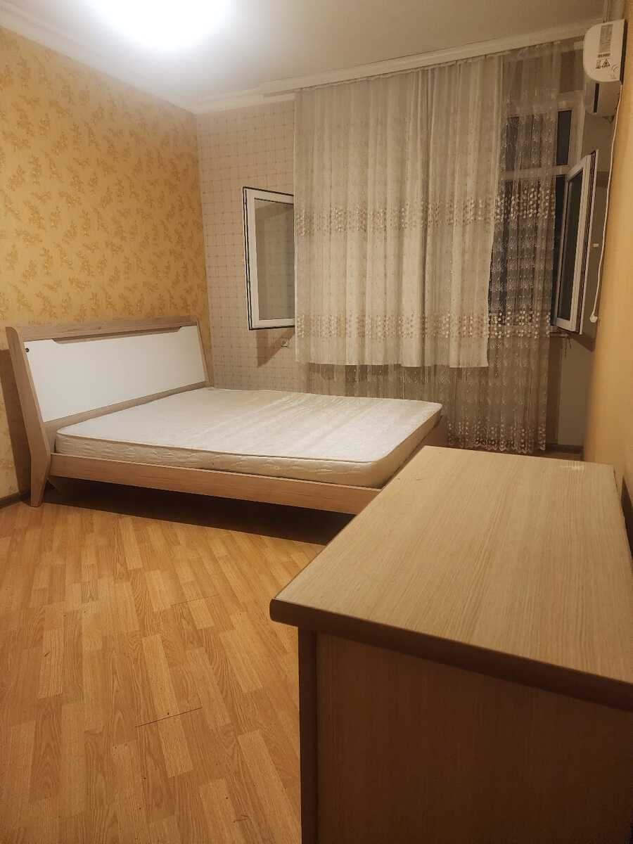 Kirayə verilir 1 otaqlı köhnə tikili, 32 m², Memar Əcəmi m.-1