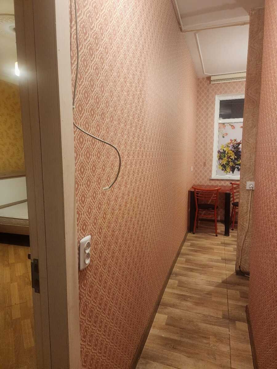 Kirayə verilir 1 otaqlı köhnə tikili, 32 m², Memar Əcəmi m.-6