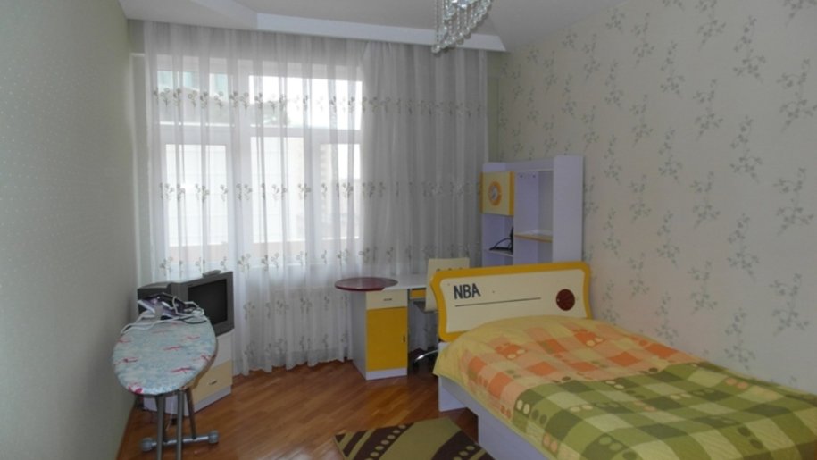 Kirayə verilir 4 otaqlı yeni tikili, 160 m², Nizami m.-7