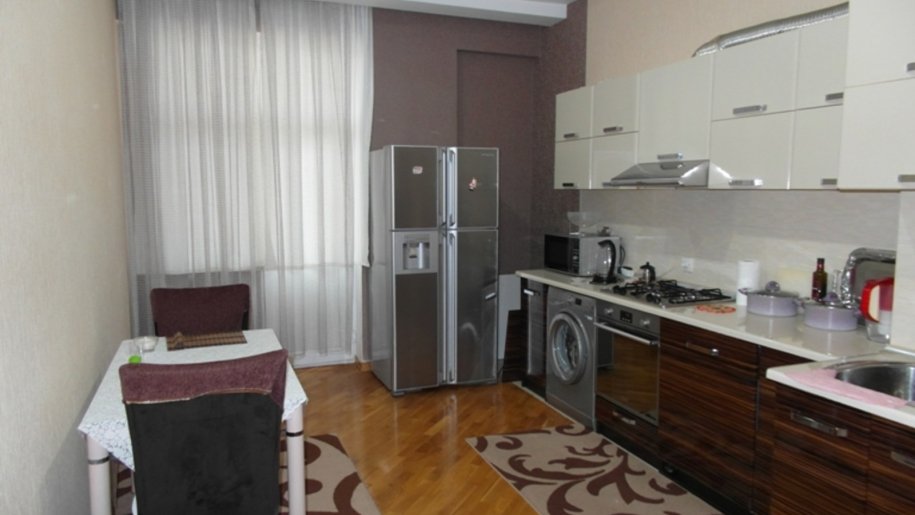 Kirayə verilir 4 otaqlı yeni tikili, 160 m², Nizami m.-8