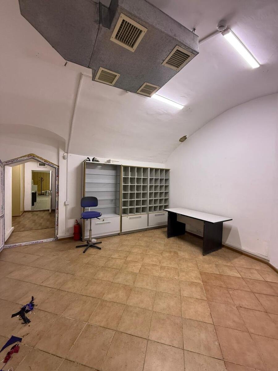 150 kv.m. obyekt icarəyə verilir, İçərişəhər m.-4