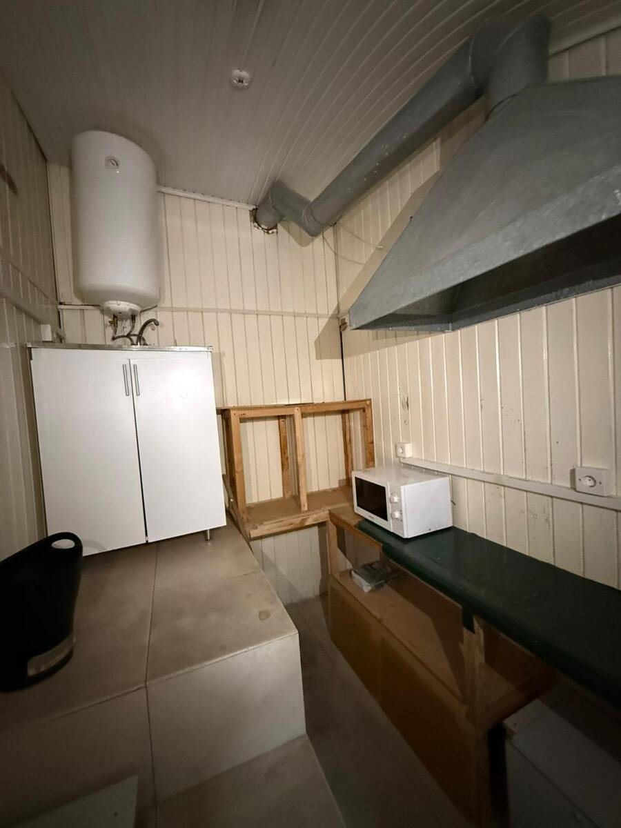 150 kv.m. obyekt icarəyə verilir, İçərişəhər m.-11