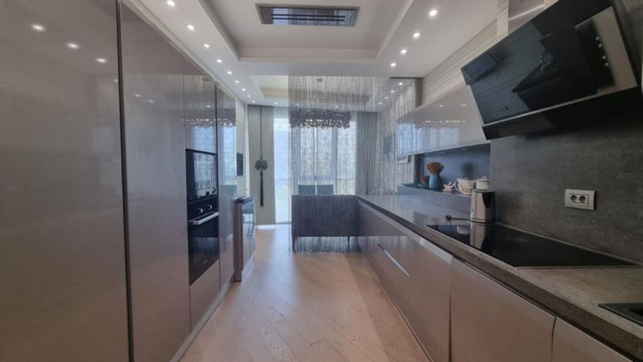 Satılır 5 otaqlı yeni tikili, 240 m², Nizami m.-14