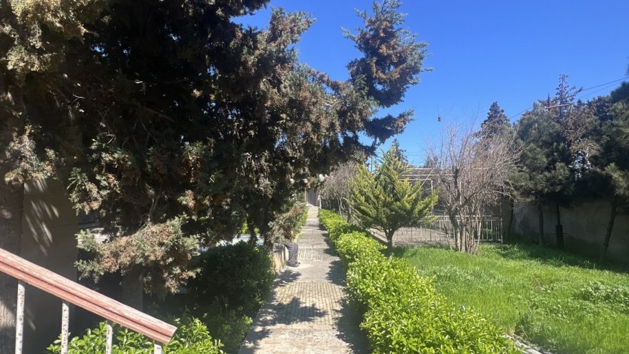 11 sot torpaq satılır, Xəzər-1