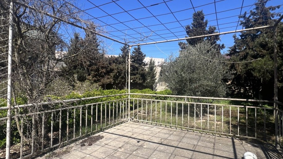 11 sot torpaq satılır, Xəzər-8