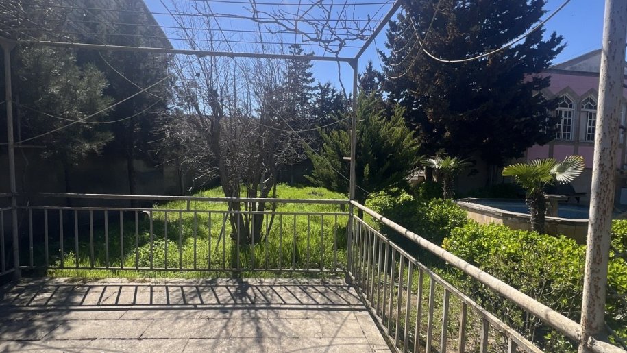 11 sot torpaq satılır, Xəzər-9