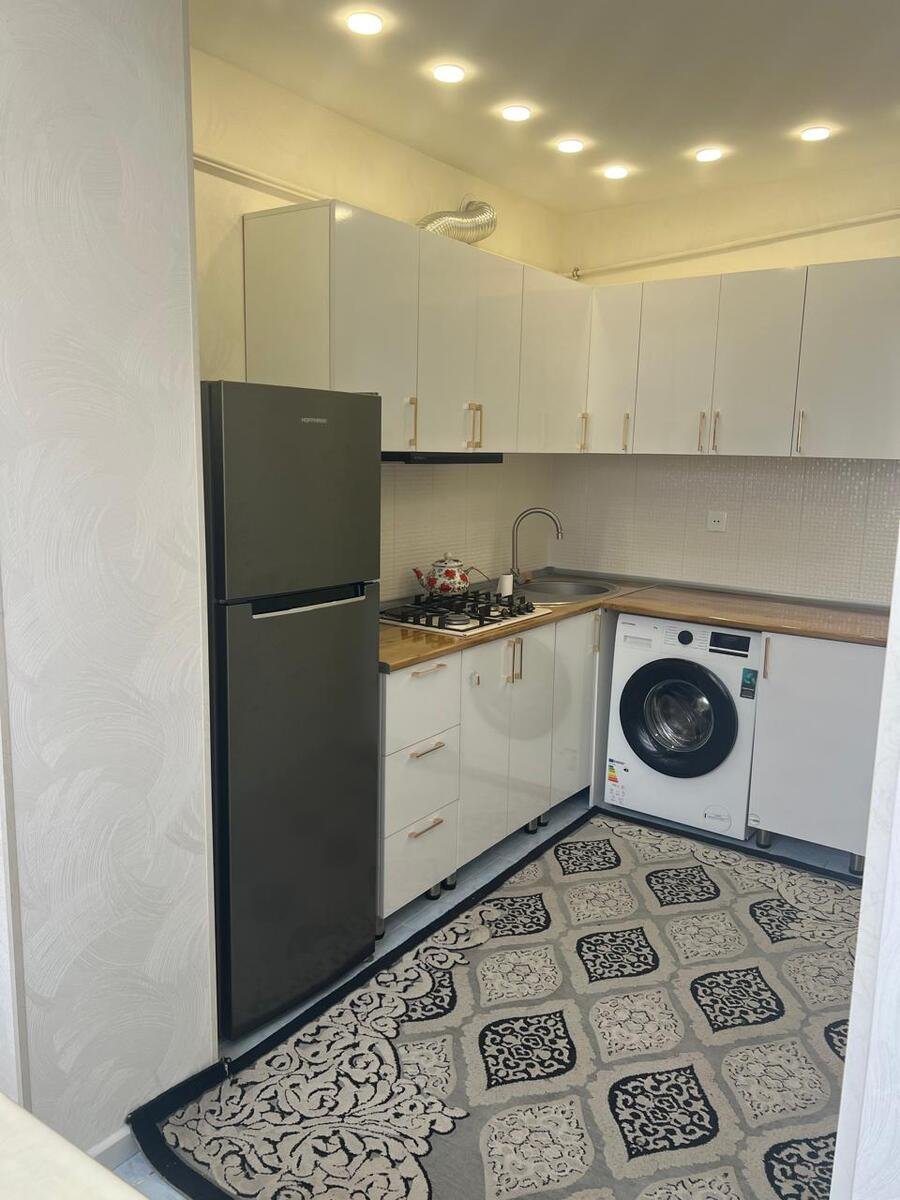 Kirayə verilir 3 otaqlı köhnə tikili, 85 m², Xalqlar dostluğu m.-5