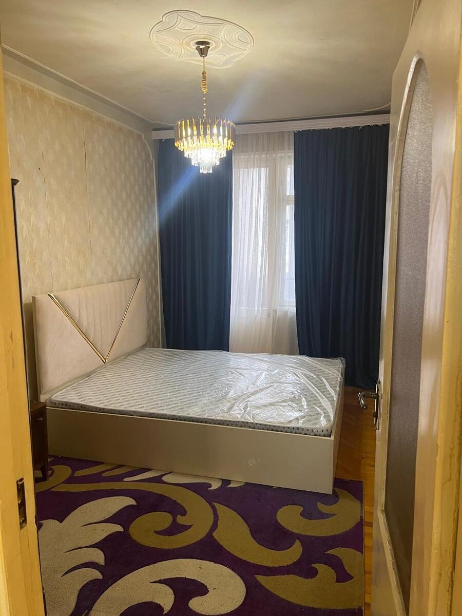 Kirayə verilir 3 otaqlı köhnə tikili, 85 m², Xalqlar dostluğu m.-6