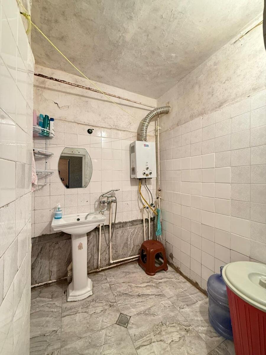 Satılır 2 otaqlı köhnə tikili, 65 m², Əhmədli m.-14