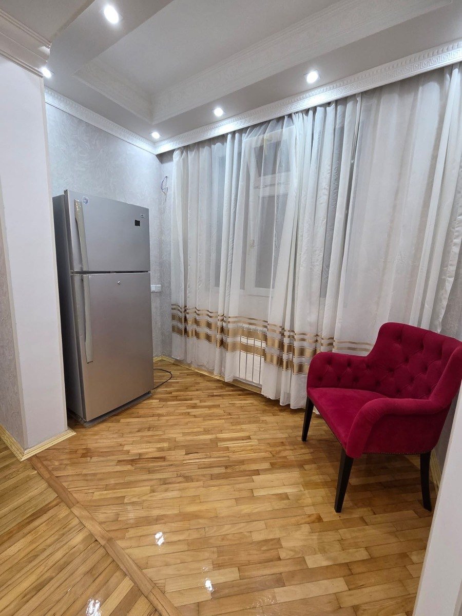Kirayə verilir 2 otaqlı köhnə tikili, 57 m², Memar Əcəmi m.-3