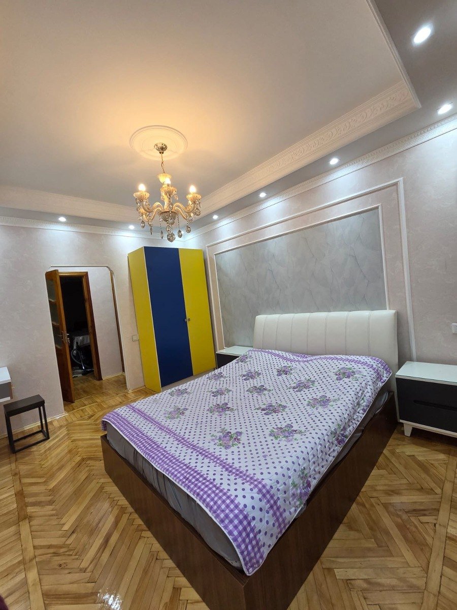 Kirayə verilir 2 otaqlı köhnə tikili, 57 m², Memar Əcəmi m.-6