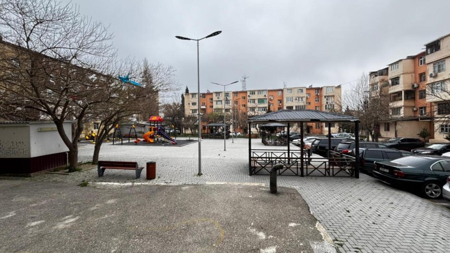 Satılır 2 otaqlı köhnə tikili, 45 m², Qara Qarayev m.-2