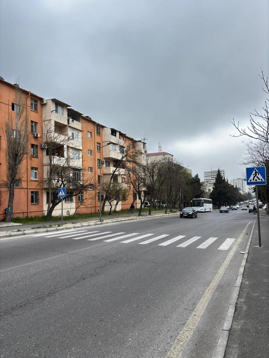 Satılır 2 otaqlı köhnə tikili, 45 m², Qara Qarayev m.-4