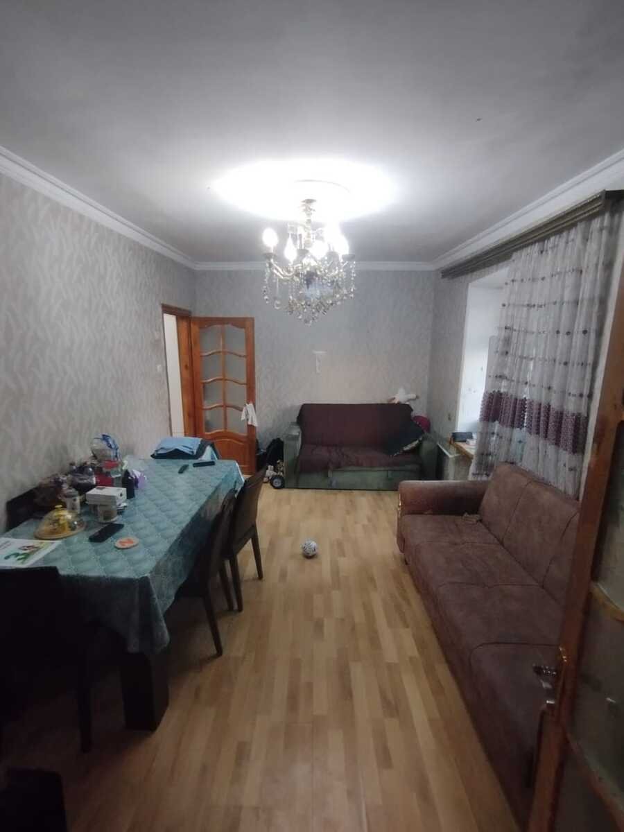 Satılır 2 otaqlı köhnə tikili, 45 m², Qara Qarayev m.-5