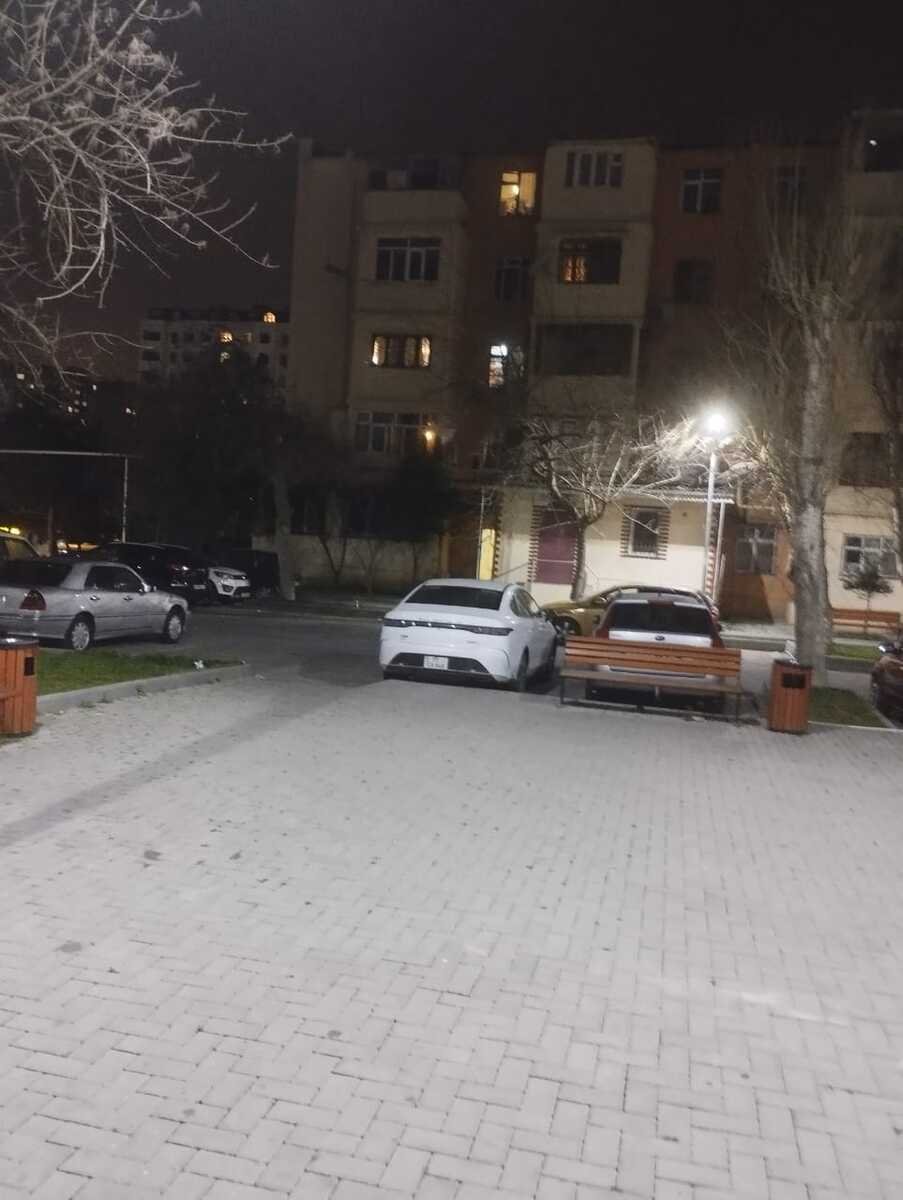 Satılır 2 otaqlı köhnə tikili, 45 m², Qara Qarayev m.-11
