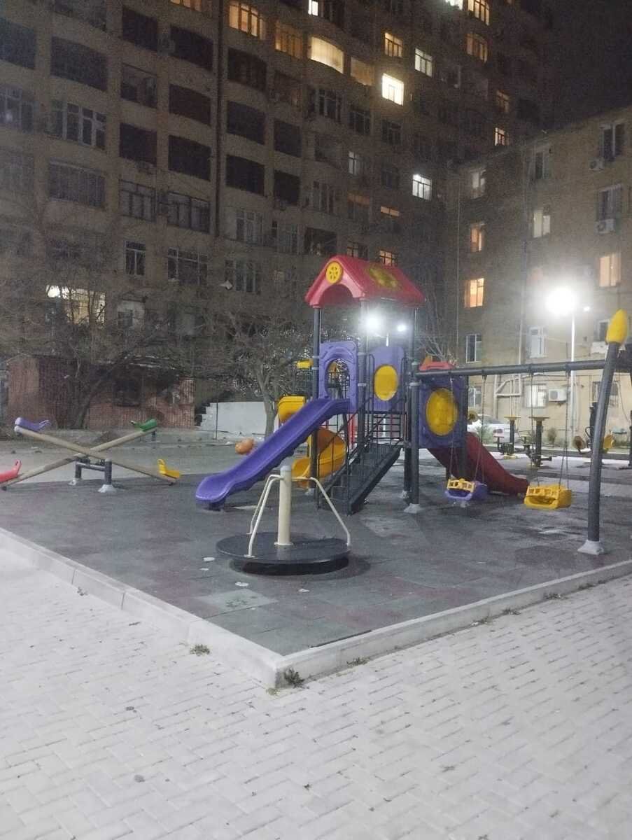 Satılır 2 otaqlı köhnə tikili, 45 m², Qara Qarayev m.-13