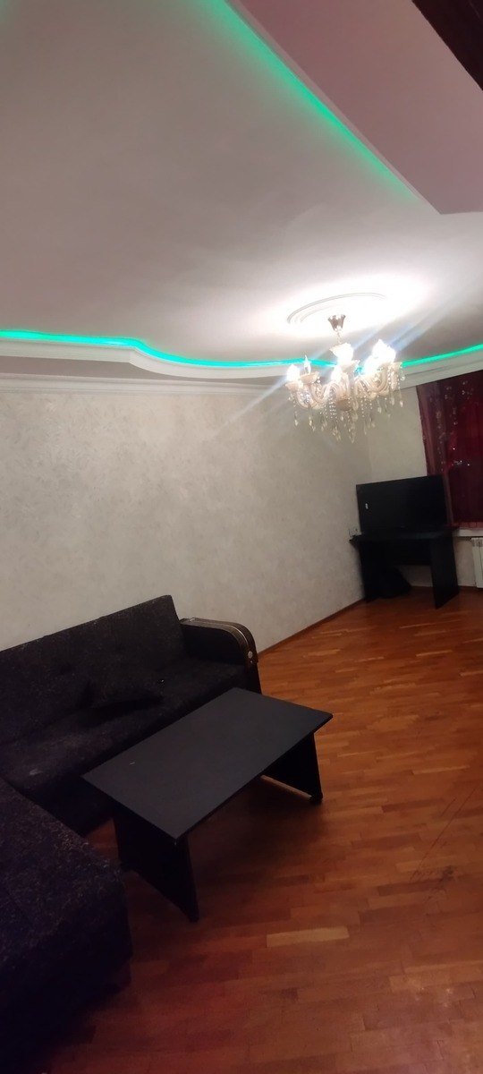 Kirayə verilir 3 otaqlı köhnə tikili, 80 m², Əhmədli m.-1