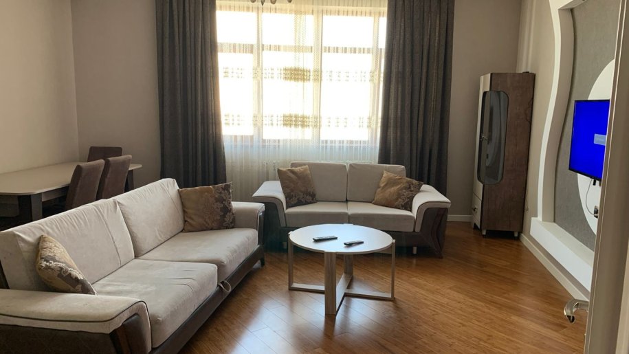 Kirayə verilir 3 otaqlı yeni tikili, 86 m², İnşaatçılar m.-2
