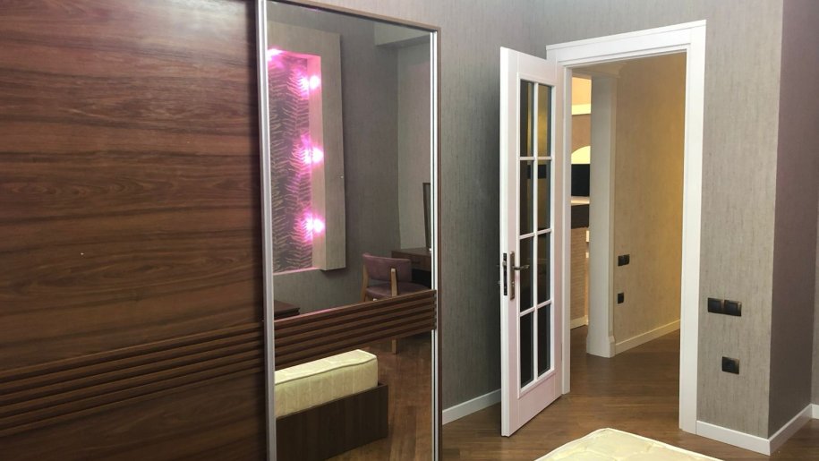 Kirayə verilir 3 otaqlı yeni tikili, 86 m², İnşaatçılar m.-12