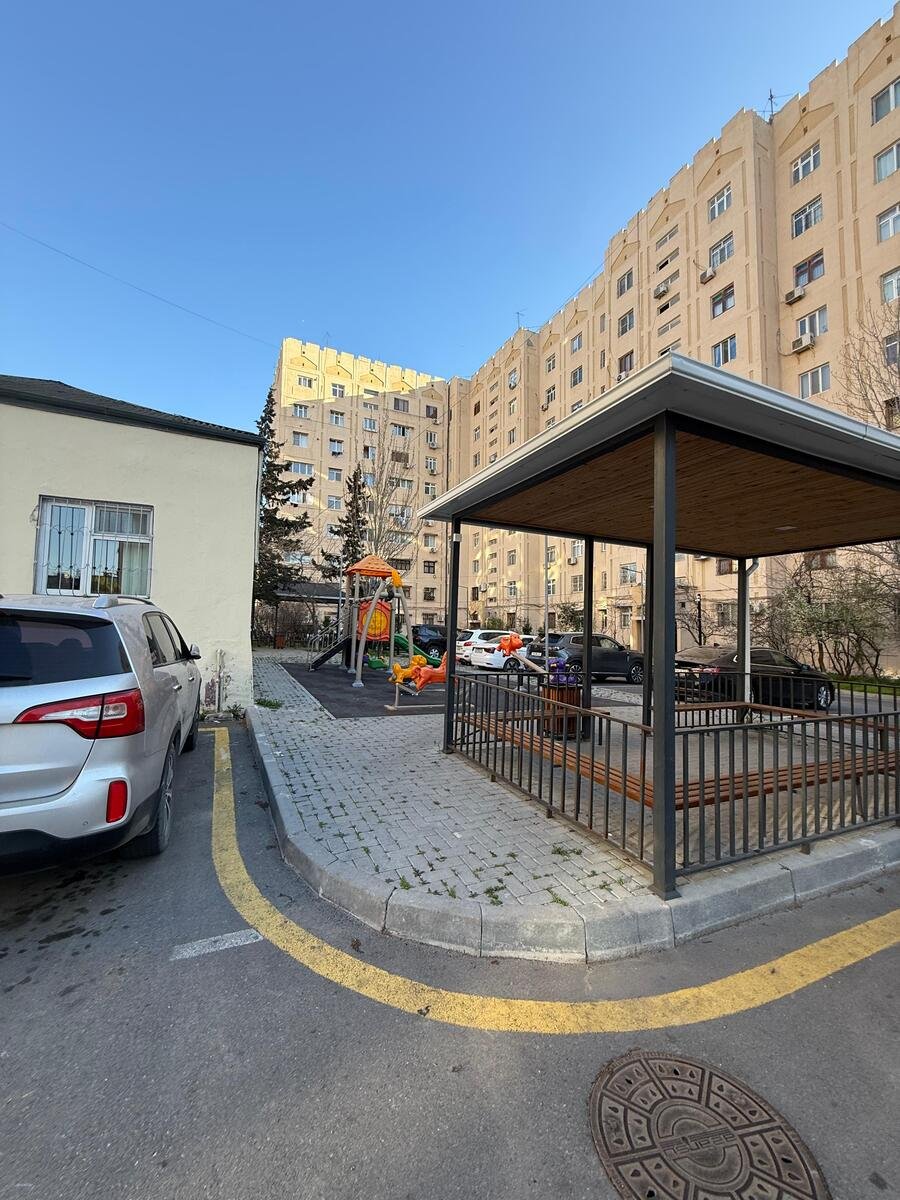 Satılır 3 otaqlı yeni tikili, 80 m², Xalqlar dostluğu m.-10