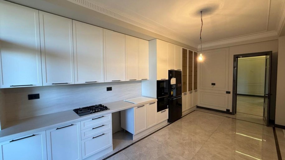 Satılır 4 otaqlı yeni tikili, 222 m², İçərişəhər m.-6