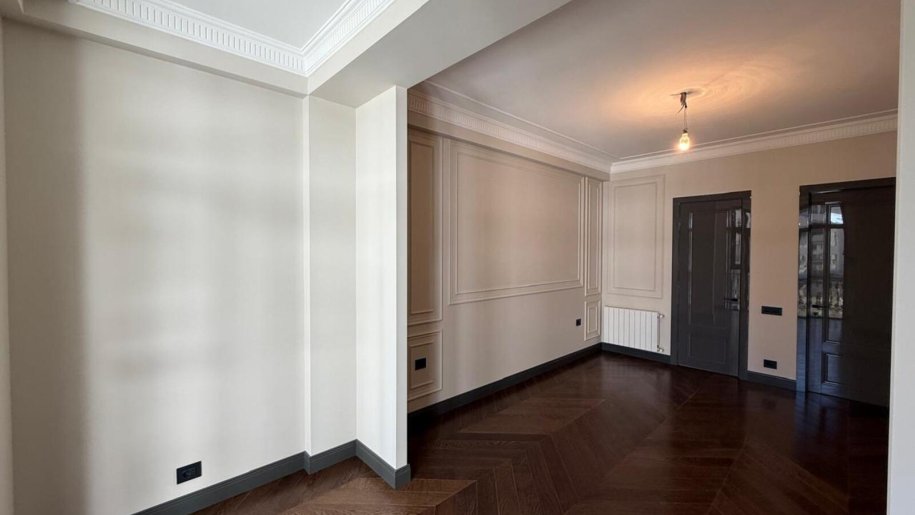 Satılır 4 otaqlı yeni tikili, 222 m², İçərişəhər m.-12