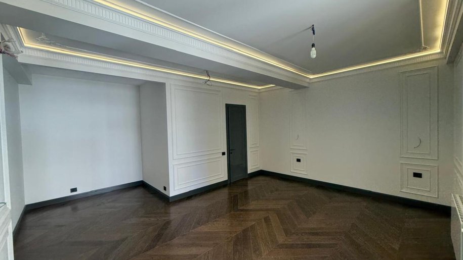 Satılır 4 otaqlı yeni tikili, 222 m², İçərişəhər m.-17
