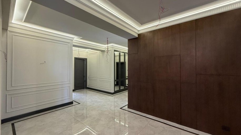 Satılır 4 otaqlı yeni tikili, 222 m², İçərişəhər m.-20